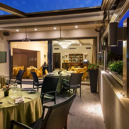Hotel Savoy-3